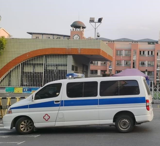 峰峰矿救护车出租护送骨折病人一公里多少钱